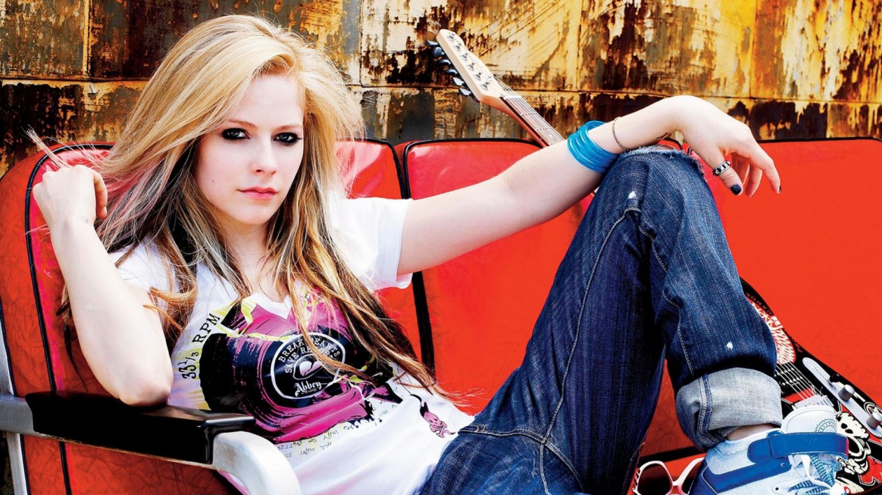 http://4nglnidhi.files.wordpress.com/2013/09/cropped-avril-lavigne-electric-guitar2012-hd1080p-picture.jpg